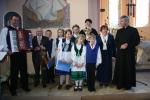  Występ zespołu „Nasze strone” z Wierzchucina 